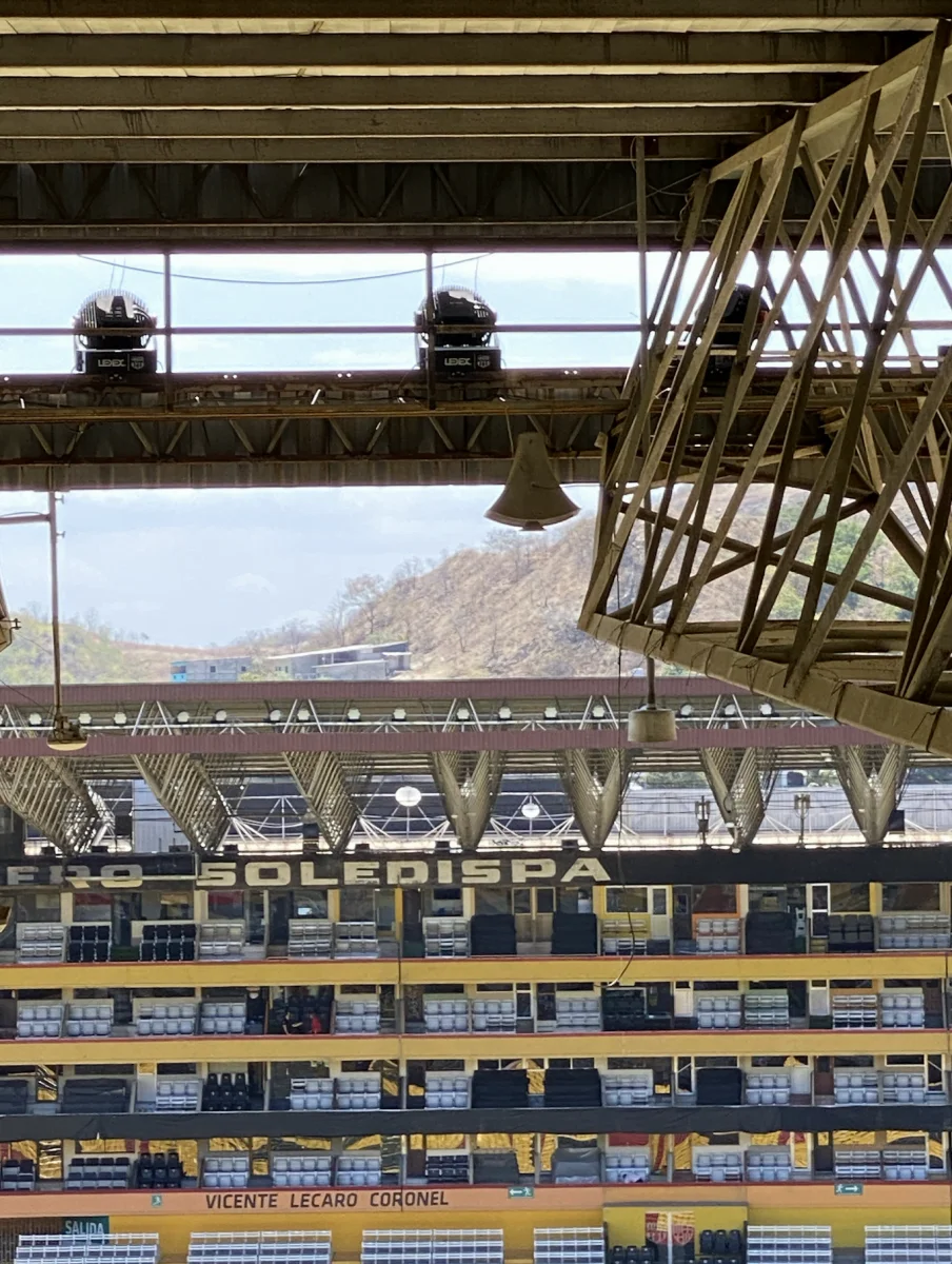 ESTADIO MONUMENTAL BARCELONA SPORTING CLUB GUAYAQUIL ECUADOR SISTEMA DE SONIDO RCF-QSC-SENNHEISER - Imagen 9