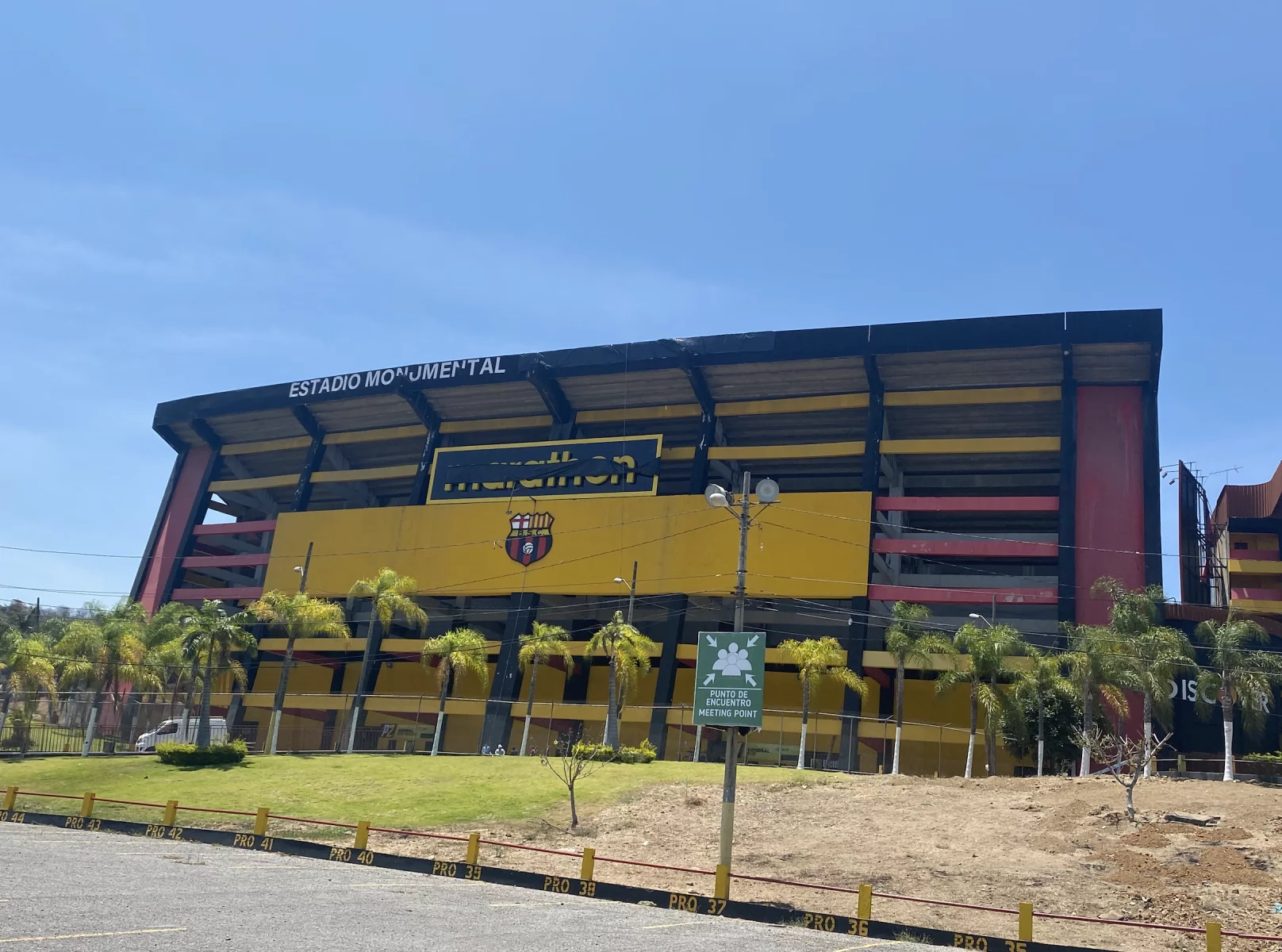 ESTADIO MONUMENTAL BARCELONA SPORTING CLUB GUAYAQUIL ECUADOR SISTEMA DE SONIDO RCF-QSC-SENNHEISER