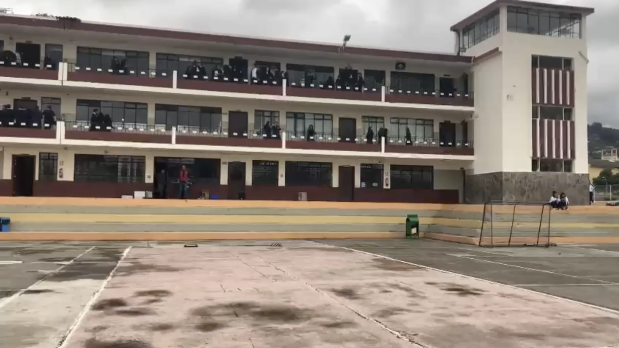 UNIDAD EDUCATIVA SANTO DOMINGO DE GUZMAN AMBATO SISTEMA DE SONIDO - Imagen 2