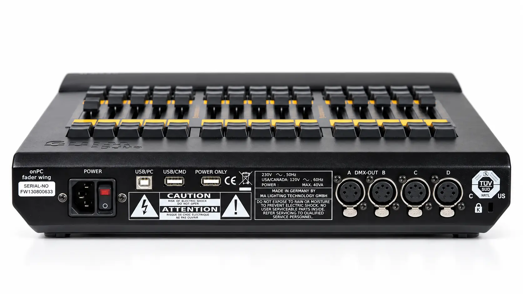 Vista posterior con alimentación, USB y cuatro salidas DMX del Aura Lighting Fader Wing. Panel posterior Aura Lighting Fader Wing con USB y salidas DMX