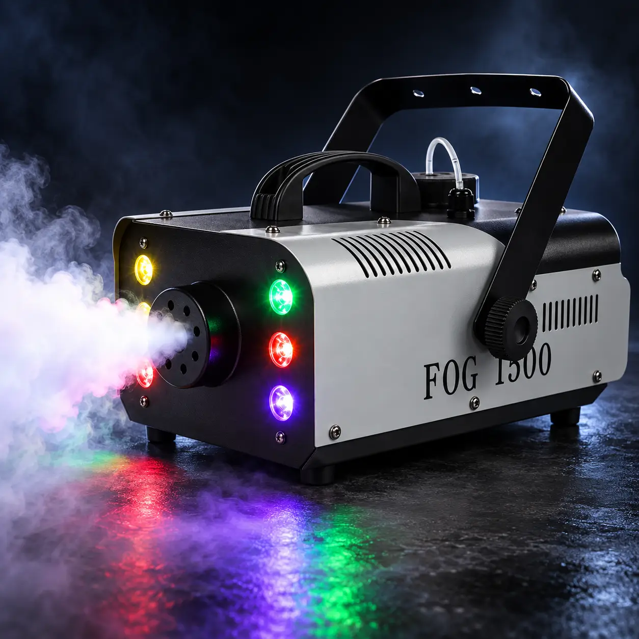 La máquina de humo AL-111 en operación, generando humo con iluminación LED multicolor. Máquina de humo AURA LIGHTING AL-111 en funcionamiento con emisión de humo y luces LED de colores